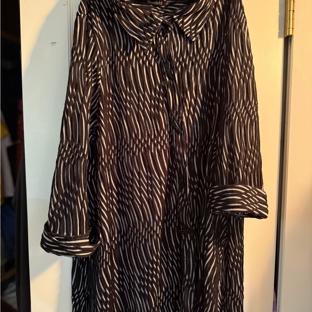Komarov Black and White Long Sleeve Jacket